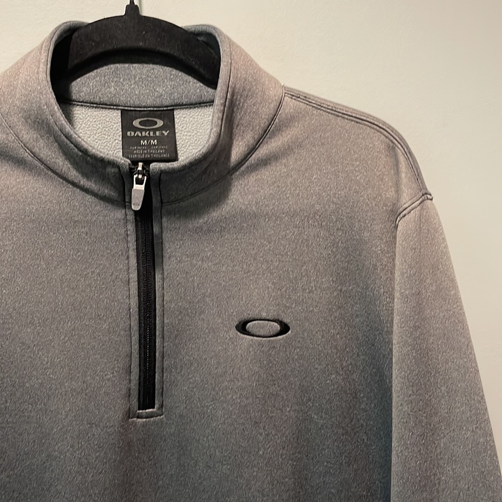 Oakley 3/4 zip gunmetal grey pullover - Medium